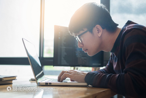 辦公室軟件開發與編程：技術挑戰與職業展望